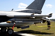 XC30_0524 AIM-120C and AIM-9X missiles on F-16